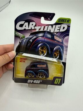 2026 MGA Car Tuned Series 10 '26 DIV-ROD #01 Purple 1:64 Diecast NIP